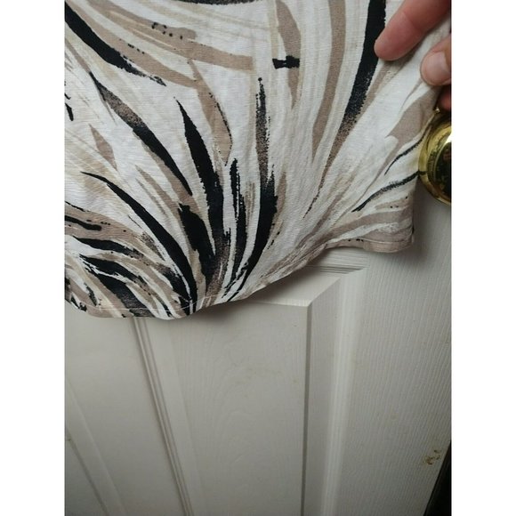 JM Collection Women's V Neck Flap Pocket 3/4 Tab Sleeve Button Shirt. Size M - Picture 11 of 15